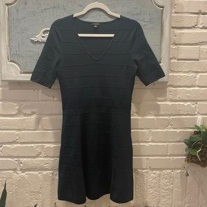 Ann Taylor Green Dress Women’s M